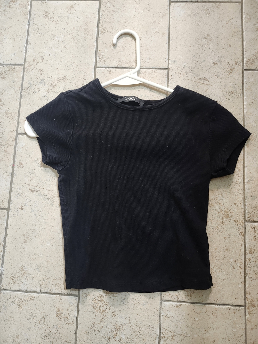 Black Short Sleeve Crop Top